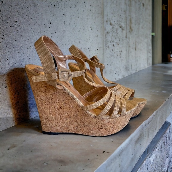 De Blossom Collection cork wedge platform sandals made with vegan faux leather - Picture 1 of 16